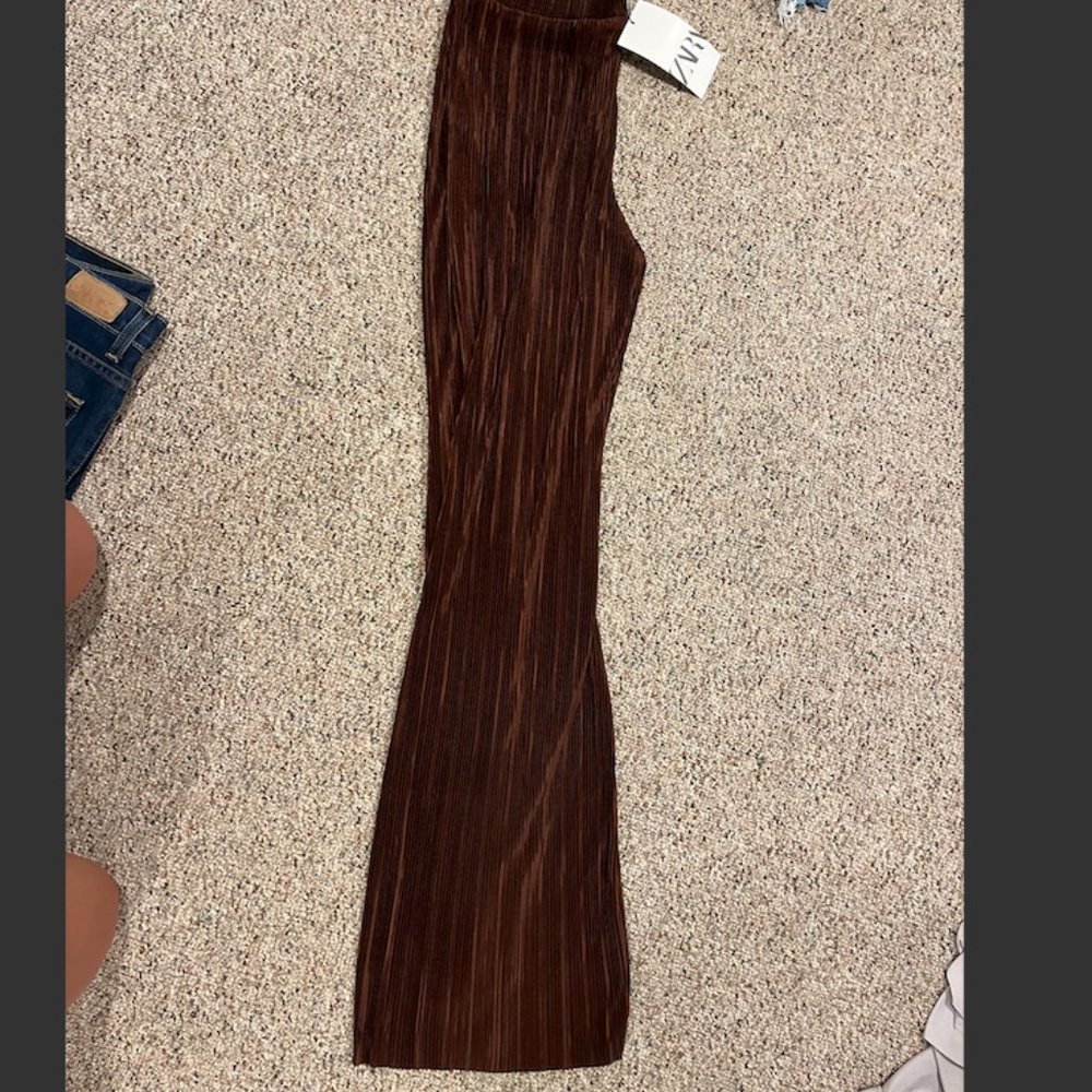 Brand new M Zara flare pants